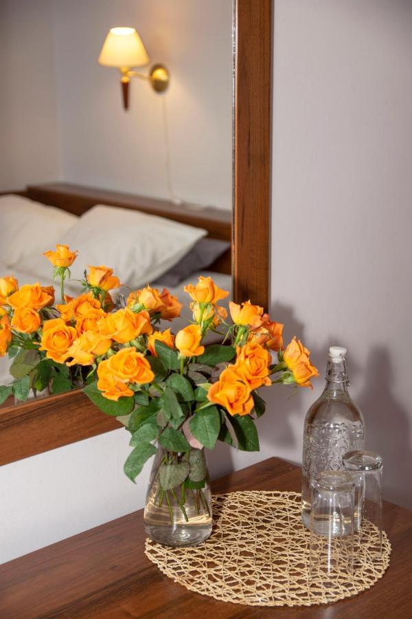 Weranda Rooms ตือคือ ภายนอก รูปภาพ